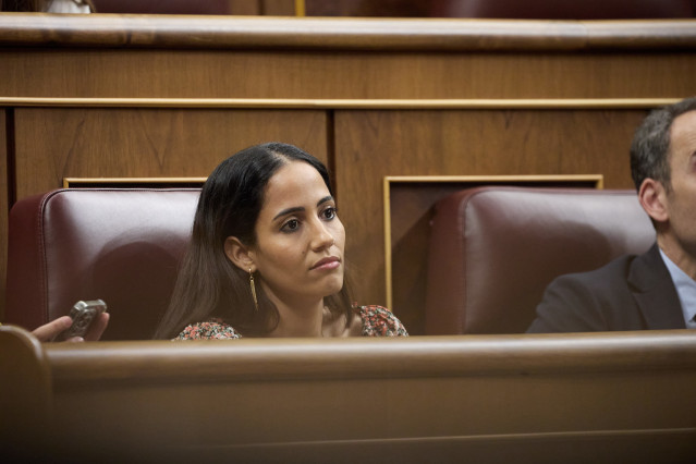 Archivo - La diputada de Sumar Tesh Sidi, durante una sesión plenaria, en el Congreso de los Diputados, a 18 de junio de 2024, en Madrid (España).