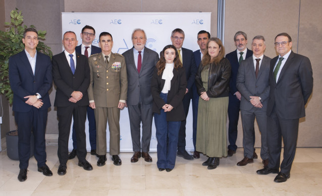 Encuentro informativo ‘Defensa y tecnologías duales: la consultoría ante el reto de la seguridad'.