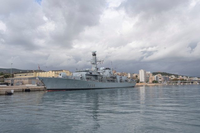 La fragata británica HMS Richmond concluye una visita de tres días en Palma