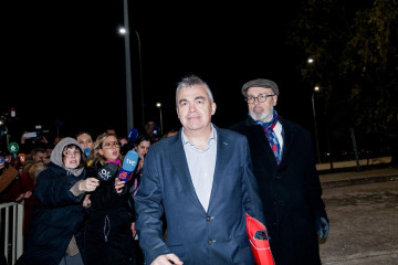 EuropaPress 7111806 primeras imagenes santos cerdan junto abogados salir carcel soto real casi