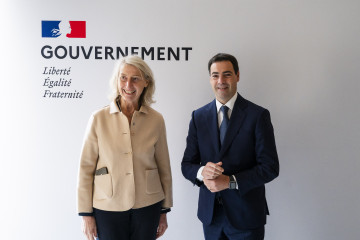 El Lehendakari, Imanol Pradales, se reúne en París con la ministra delegada para la Mar y la Pesca de Francia, Catherine Chabaud