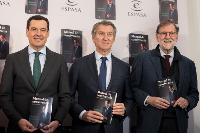 El presidente de la Junta de Andalucía, Juanma Moreno, presenta su libro 'Manual de convivencia. La vía andaluza', en el Auditorio Caja de Música del Palacio de Cibeles, a 19 de noviembre de 2025, en Madrid (España).