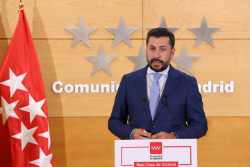 Archivo - El portavoz del PP en la Asamblea, Carlos Díaz-Pache, durante una rueda de prensa, tras una reunión con la presidenta de la Comunidad de Madrid, en la Real Casa de Correos