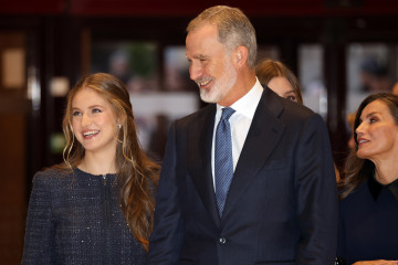 La Familia Real el Rey Felipe IV, la Reina Letizia, la Princesa Leonor y la Infanta Sofía llegan al Auditorio Palacio de Congresos para asistir al XXXIII Concierto Premios Princesa de Asturias, a 23 