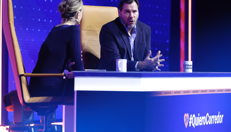 El ministro de Transportes, Óscar Puente, durante el Acto Empresarial #QuieroCorredor para reivindicar el Corredor Mediterráneo, celebrado en el Roig Arena de València