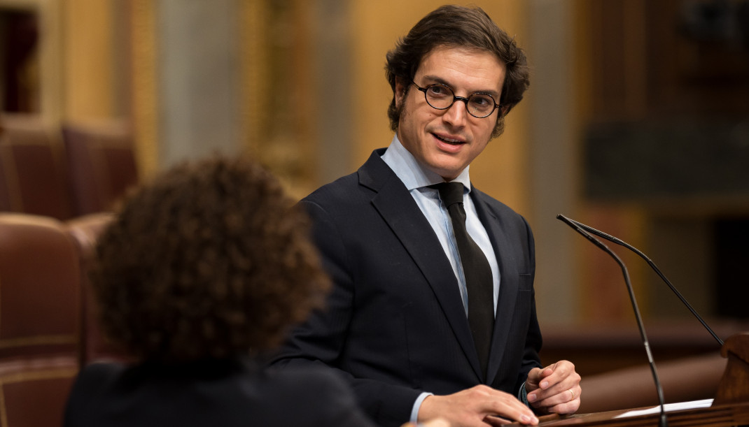 Archivo - El diputado de Vox José María Figaredo interviene durante una sesión plenaria, en el Congreso de los Diputados.