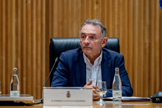 El diputado de Sumar Enrique Santiago durante la celebración de la Jornada ‘El futuro de la Jurisdicción Universal’ organizada por la Fundación Internacional Baltasar Garzón (FIBGAR), a 4 de noviembre de 2025, en Madrid (España).