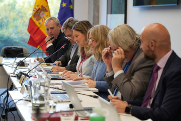 La secretaria de Estado de Función Pública, Consuelo Sánchez Naranjo,  en una reunión con CCOO, UGT y CSIF para abordar la mejora salarial y laboral de los trabajadores públicos. En Madrid a 20 d
