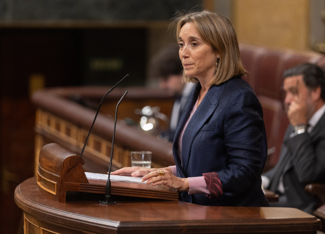 La vicesecretaria de regeneración institucional del Partido Popular, y Cuca Gamarra, interviene durante el pleno del Congreso de los Diputados, a 28 de octubre de 2025, en Madrid (España).