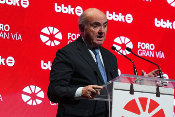El vicepresidente del BCE, Luis de Guindos en el Foro Gran Vía en Bilbao