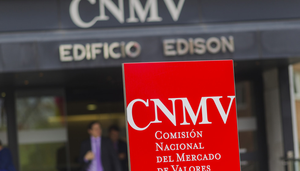 Archivo - CNMV, fachada de la Comisión Nacional del Mercado de Valores.