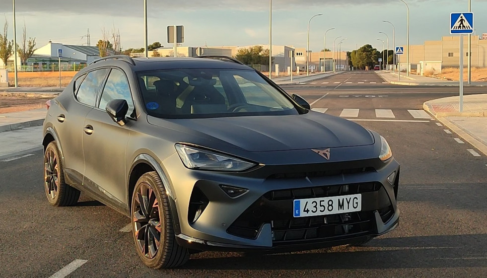 Cupra Formentor e-Hybrid: tecnología híbrida enchufable y 204 CV de potencia desde 42.280 euros
