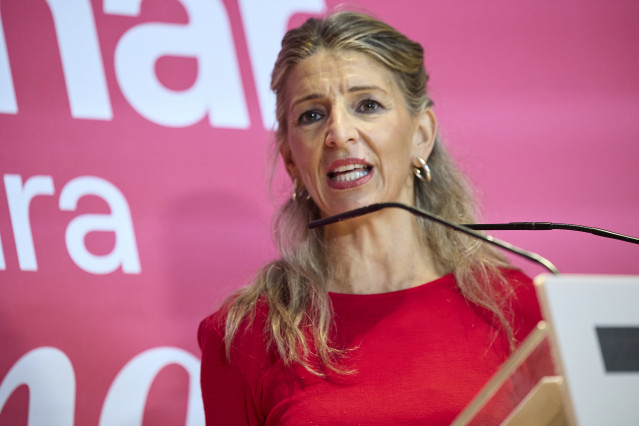 La vicepresidenta segunda y ministra de Trabajo y Economía Social, Yolanda Díaz, durante la conferencia política de Sumar, en el Colegio Oficial de Aparejadores y Arquitectos Técnicos de Madrid, a 22 de noviembre de 2025, en Madrid (España).