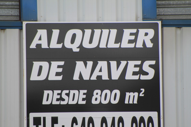 Archivo - Imagen de archivo de alquiler de naves