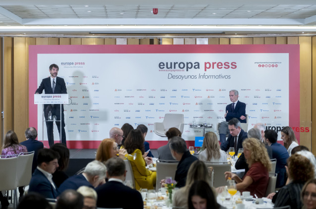 El ministro de Cultura, Ernest Urtasun, interviene en los Desayunos Informativos de Europa Press