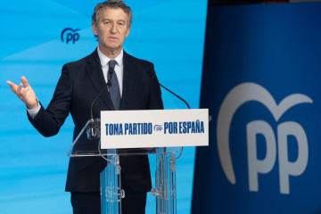 El presidente del Partido Popular, Alberto Núñez Feijóo, durante un acto con motivo del Día Internacional de la Eliminación de la Violencia contra la Mujer, en la sede del PP, a 14 de noviembre d