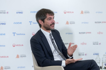 El ministro de Cultura, Ernest Urtasun, durante un desayuno informativo organizado por Europa Press, en el Hyatt Regency Hesperia Madrid, a 24 de noviembre de 2025, en Madrid (España).
