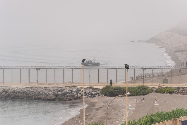 Archivo - Vista de la frontera entre España y Marruecos desde Ceuta