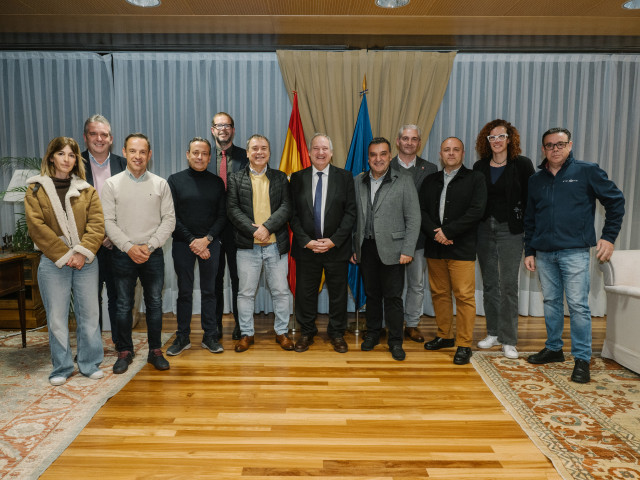 Hereu traslada a UGT la necesidad de una hoja de ruta compartida hacia la electrificación.