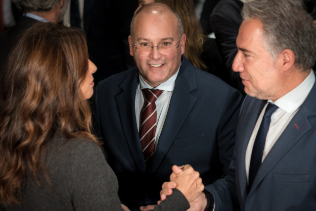 El secretario general del PP, Miguel Tellado y el vicesecretario General de Política Autonómica y Municipal y Análisis Electoral del PP, Elías Bendodo.