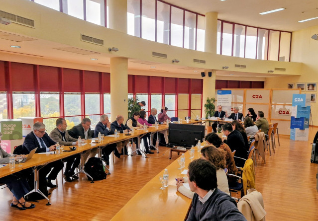 CEA y Andalucía Aerospace impulsan un Ciclo de Encuentros sobre Defensa .