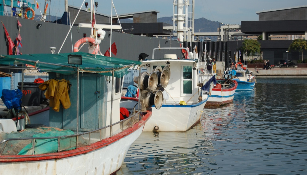 Archivo - Barcos pesqueros