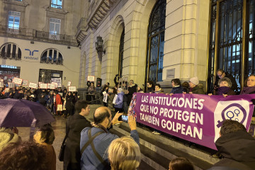 Concentración de la Coordinadora de Organizaciones Feministas por el 25N.