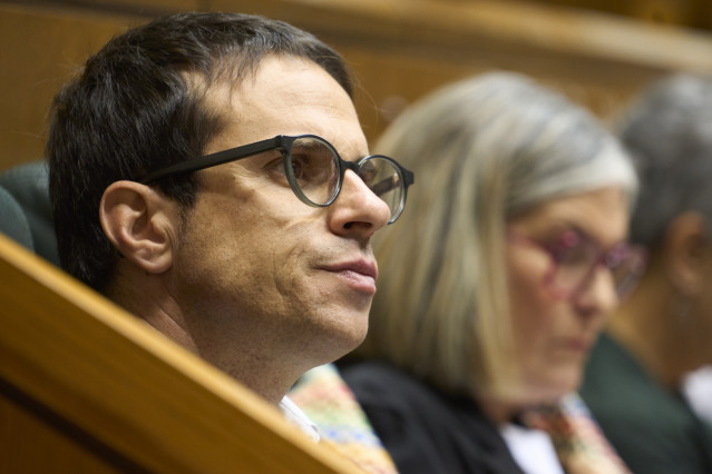 Archivo - El líder de EH Bildu en el Parlamento Vasco, Pello Otxandiano