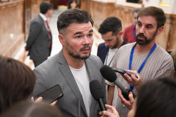 Archivo - El portavoz de ERC en el Congreso, Gabriel Rufián, en declaraciones a la prensa