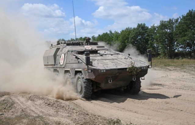 Archivo - Una ambulancia Boxer 8x8 en su variante sgSanKfz