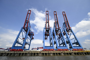 Archivo - Zona de carga de mercancías en el puerto de Hamburgo (Alemania)