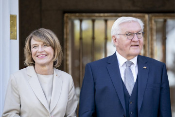 El presidente de la República Federal de Alemania, Frank-Walter Steinmeier, con la primera dama, Elke Büdenbender