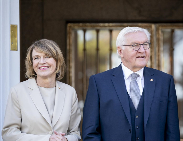 El presidente de la República Federal de Alemania, Frank-Walter Steinmeier, con la primera dama, Elke Büdenbender