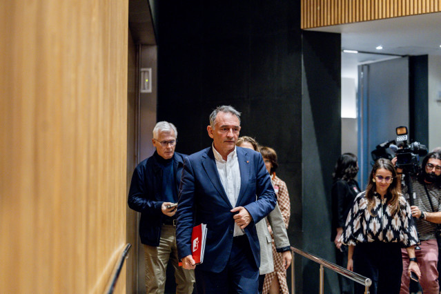 El diputado de Sumar Enrique Santiago a su llegada a la celebración de la Jornada ‘El futuro de la Jurisdicción Universal’