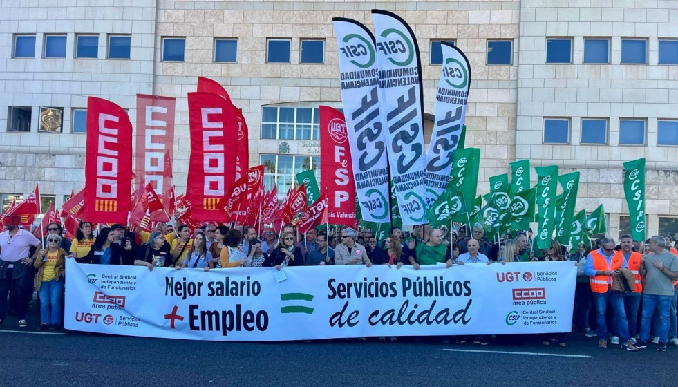 Concentración de CCOO, UGT y CSIF frente al Ministerio de Función Pública el pasado 30 de octubre