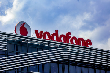 Archivo - Fachada de la sede de Vodafone en Madrid, en Madrid (España)