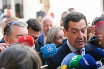 El presidente de la Junta de Andalucía, Juanma Moreno, este jueves en el Parlamento