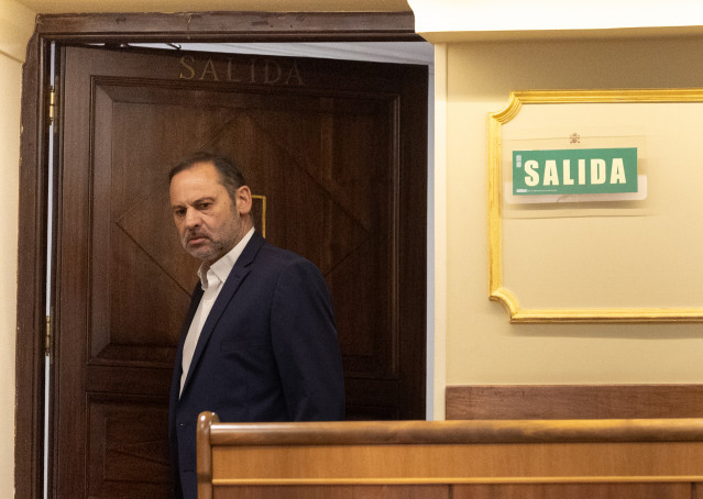 Archivo - El diputado José Luis Ábalos durante una sesión plenaria