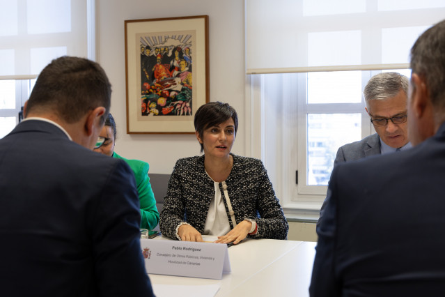 La ministra de Vivienda y Agenda Urbana ha mantenido un encuentro de trabajo con el consejero de vivienda del Gobierno canario, Pablo Rodríguez.