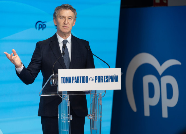 El presidente del Partido Popular, Alberto Núñez Feijóo, durante un acto en la sede nacional del PP.