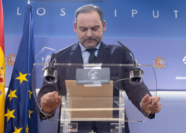 Archivo - El exministro de Transportes y diputado del PSOE, José Luis Ábalos, durante una rueda de prensa, en el Congreso de los Diputados, a 27 de febrero de 2024, en Madrid (España).