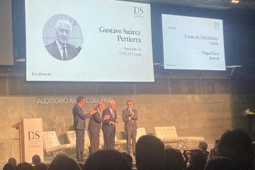 Bolaños entrega un premio a UNICEF de la mano de RocaJunyent por 