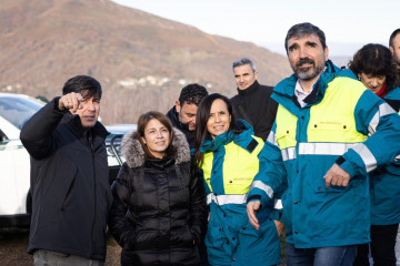 La delegada del Gobierno en Asturias, Adriana Lastra, junto a a la presidenta de Redeia, Beatriz Corredor, y el consejero de Ciencia, Industria y Empleo del Principado de Asturias, Borja Sánchez.