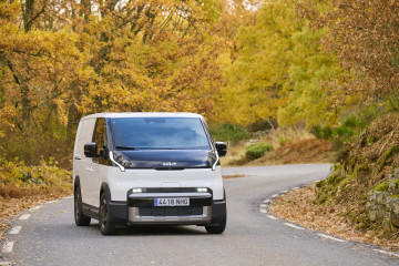 Kia PV5, la furgoneta eléctrica de Kia desde 39.190 y 38.690 euros en las gamas Cargo y Passenger