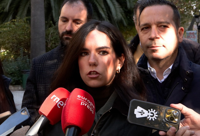 La portavoz de Vox en el Congreso, Pepa Millán, atiende a los medios en Cáceres tras un acto enmarcado en la precampaña de las elecciones a la Asamblea de Extremadura del 21 de diciembre