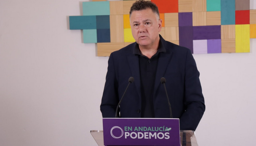 Archivo - El portavoz adjunto de Por Andalucía y diputado representante de Podemos, Juan Antonio Delgado, en una imagen de archivo.