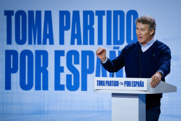 El presidente del Partido Popular, Alberto Núñez Feijóo, durante la segunda jornada del II Foro de las Grandes Ciudades del PP, en Fórum Evolución, a 29 de noviembre de 2025, en Burgos