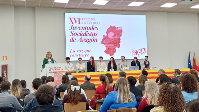 Pilar Alegria interviene en el acto de clausura del XVI Congreso de Juventudes Socialistas de Aragón