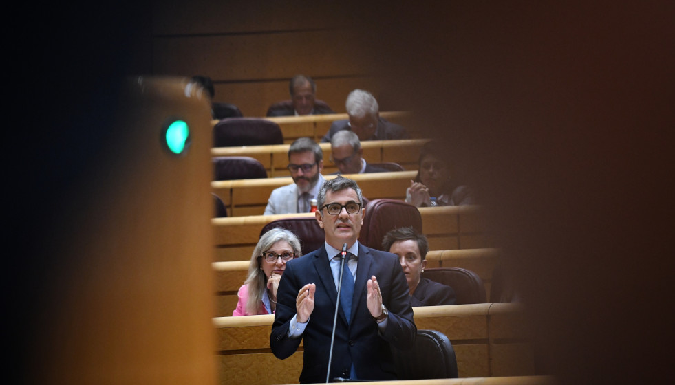 Archivo - El ministro de la Presidencia, Justicia y Relaciones con las Cortes, Félix Bolaños, interviene durante una sesión de control al Gobierno en la Cámara Alta, a 21 de octubre de 2022, en Ma