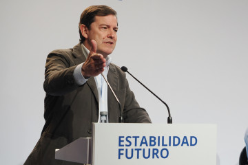 Archivo - El presidente del PP de Castilla y León y presidente de la Junta de Castilla y León, Alfonso Fernández Mañueco, en un acto de su partido.